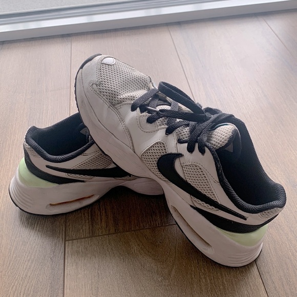 Nike woman running shoes, light , - Picture 2 of 4